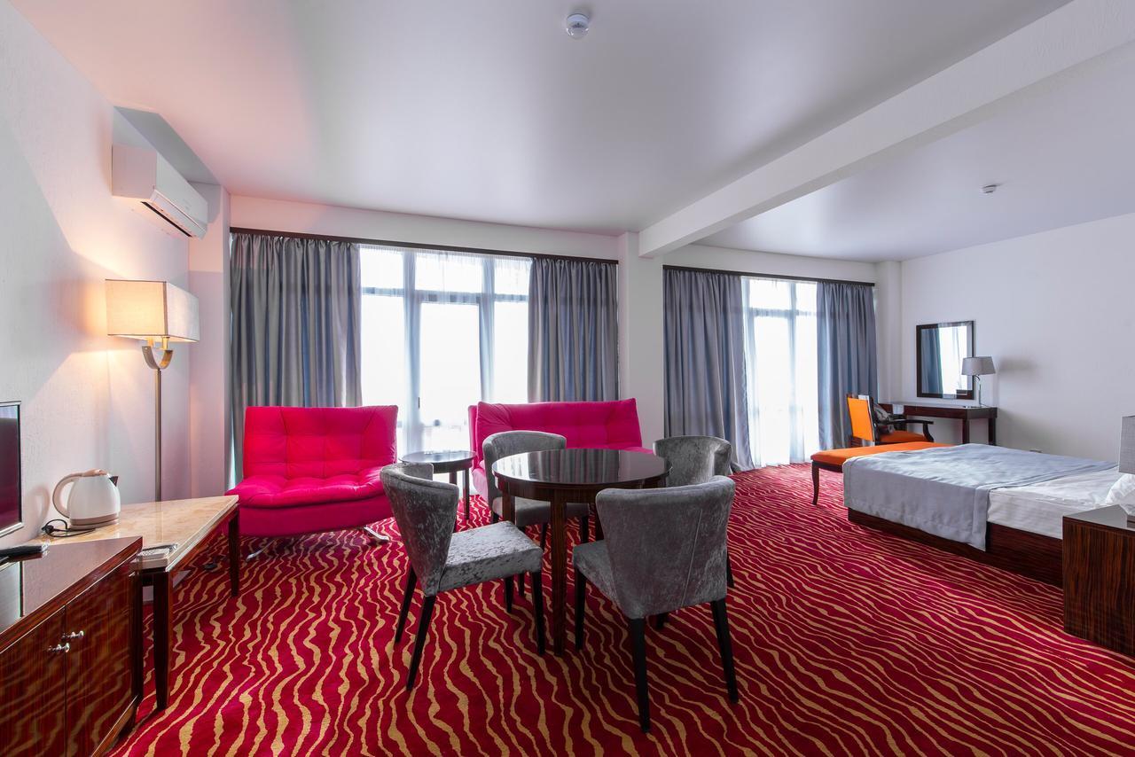 Sunrise Garden Hotel 3* 加格拉 外观 照片