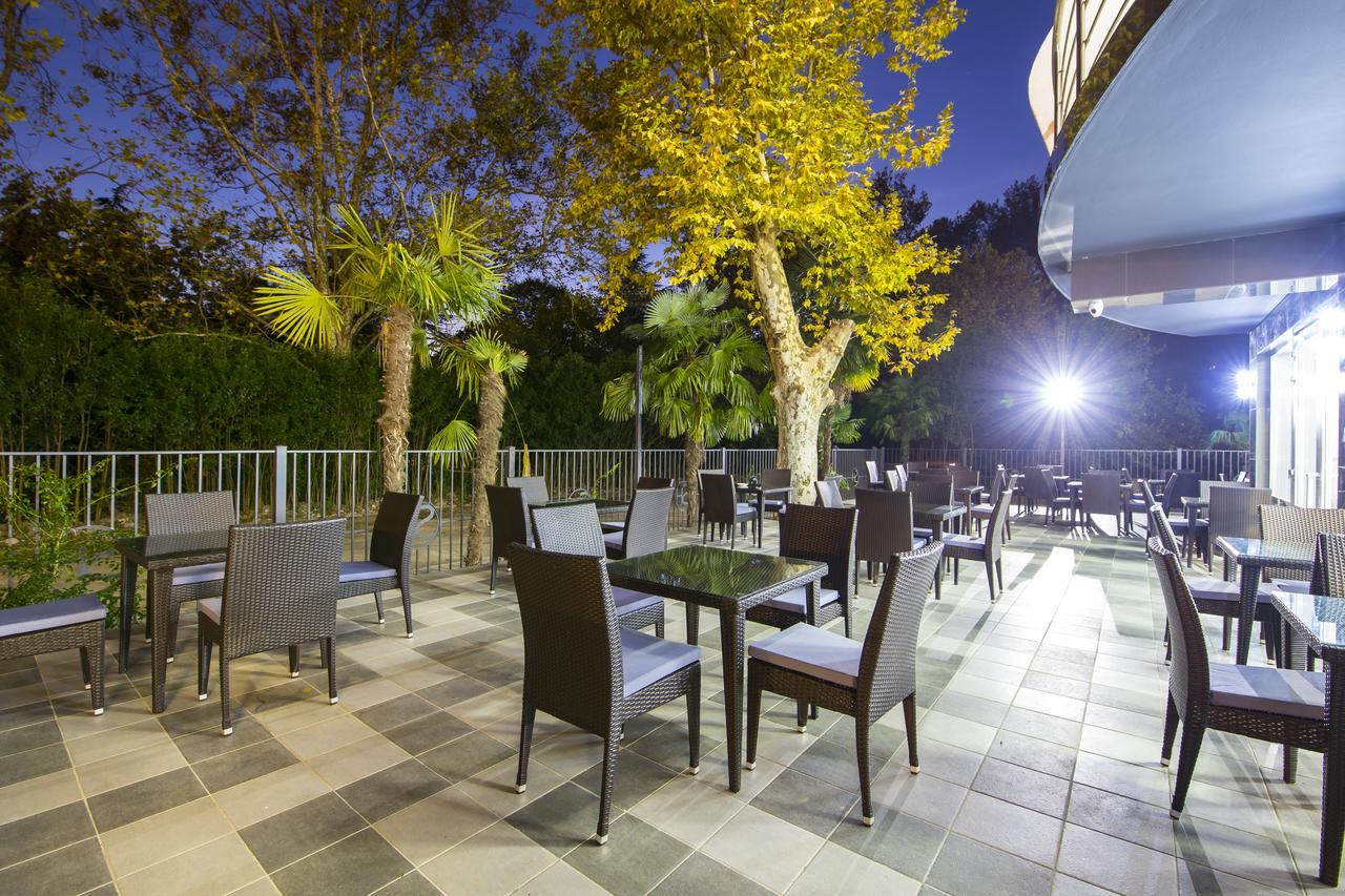 Sunrise Garden Hotel 3* 加格拉 外观 照片
